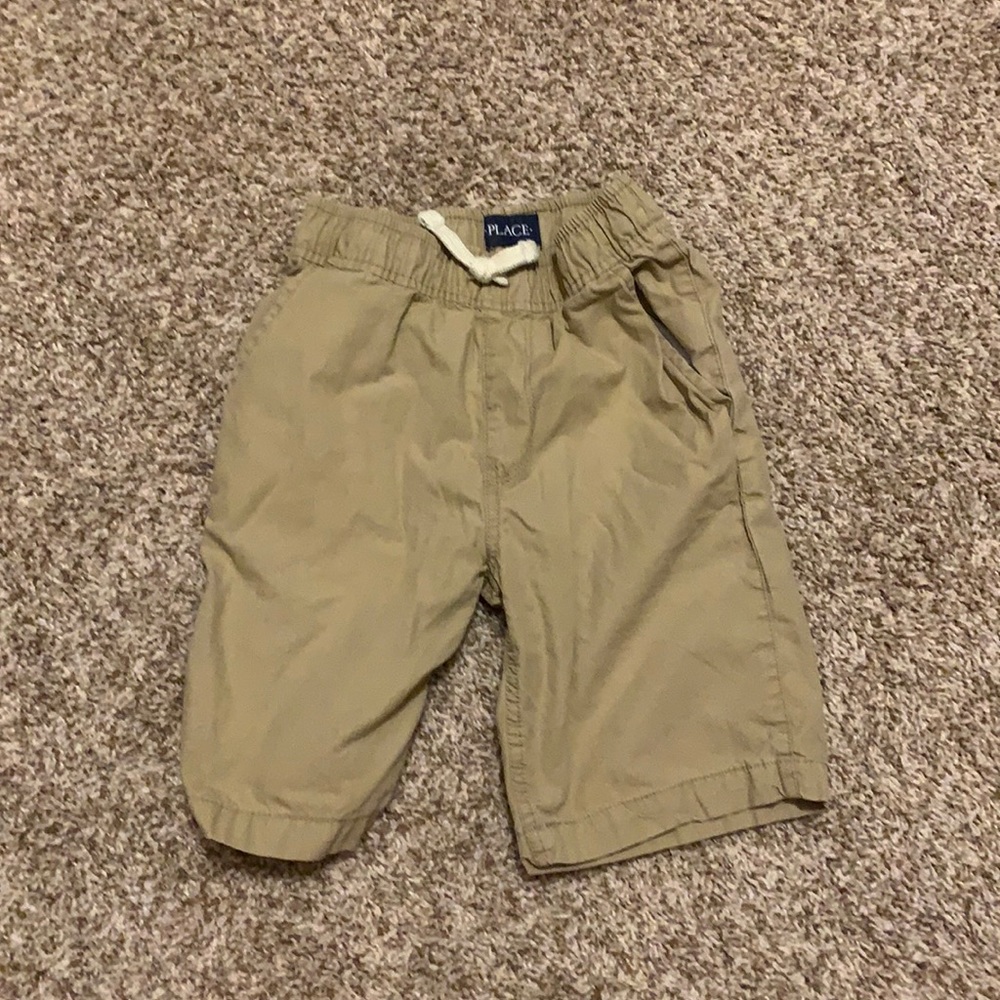 Khaki cargo shorts size 8 from the childrens place